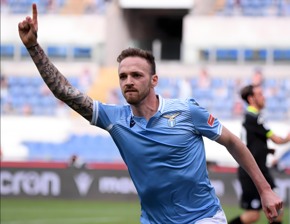 包含拉齐奥内部会议纪要流出——清晨扳平良机，德甲使命明确，球队文化再被提及的词条-LoL赛事